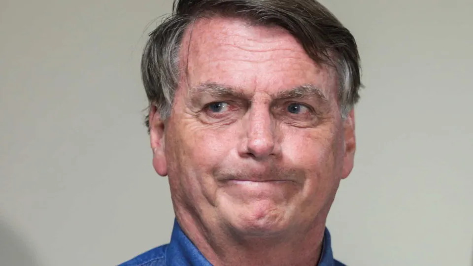 Ministros se calam sobre menção de Bolsonaro a conversas com STF em meio a processo