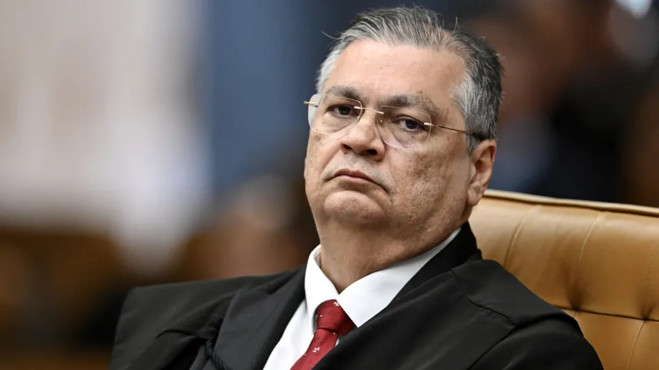 Dino determina que PF investigue R$ 694 mi em emendas parlamentares irregulares