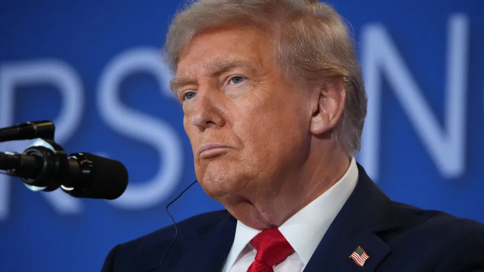 Trump esquece brigas e comemora noivado de Taylor Swift: "Fantástica"
