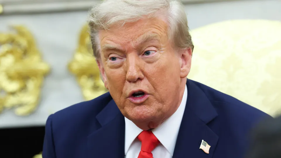 Trump ameaça processar George e Alex Soros com base em 'Lei Rico', sobre organizações criminosas