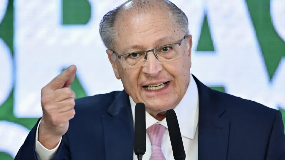 Alckmin desembarca no México e tem reunião com setor privado