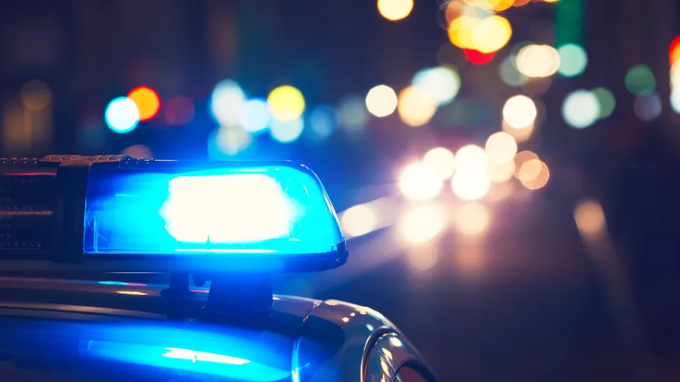 Menino de 11 anos é morto a tiro após tocar a campainha e correr