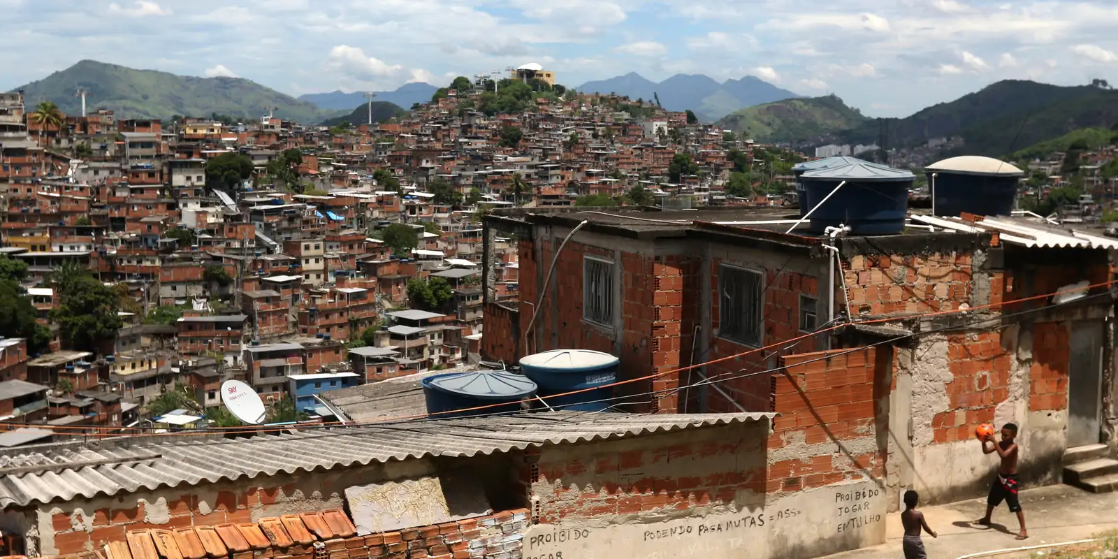 Gênero, raça e origem familiar definem mobilidade social, diz estudo