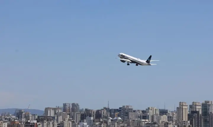 Brasil bate recorde de passageiros em voos domésticos em 2026