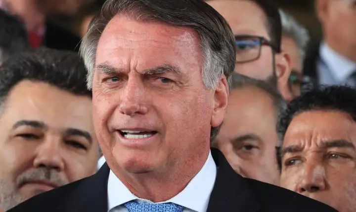 Moraes autoriza defesa de Bolsonaro a acompanhar depoimento sobre arma