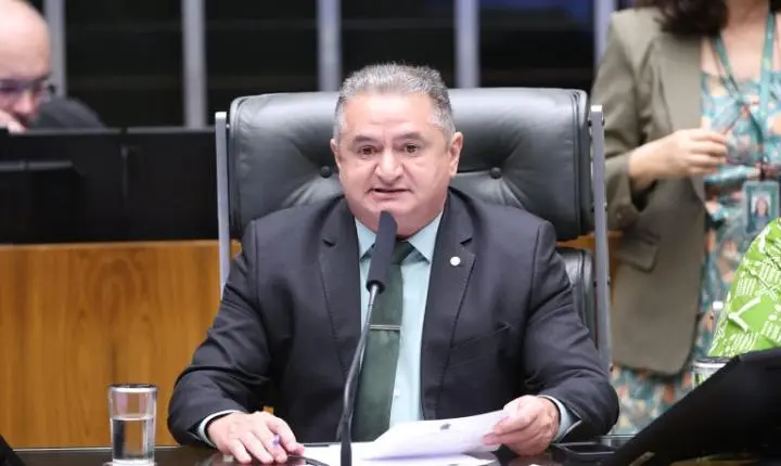 Projeto determina manutenção e cercamento de imóveis urbanos abandonados
