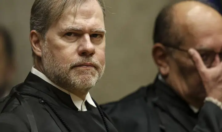 Toffoli toma posse no TSE e diz que Justiça não decide eleição